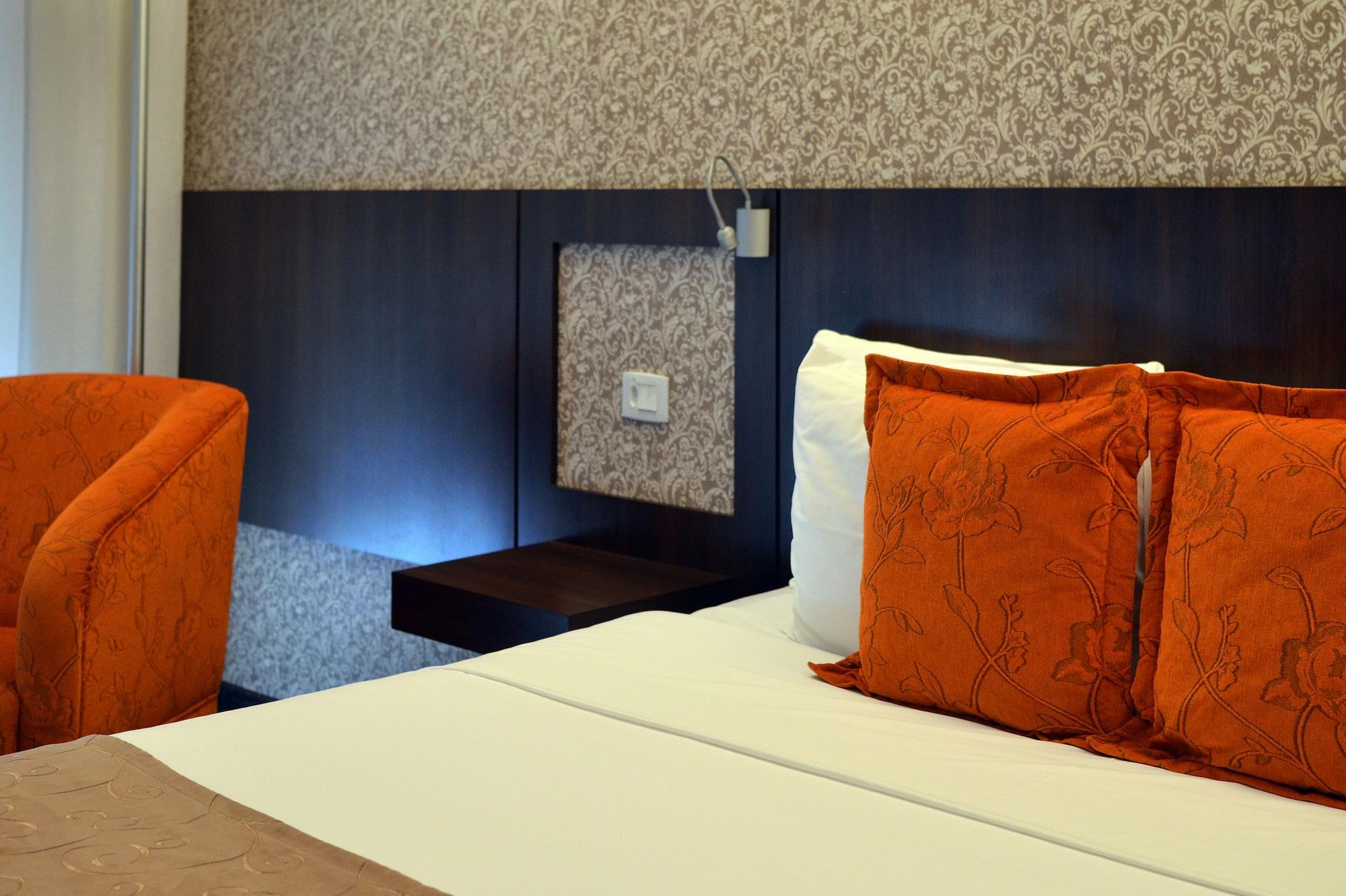 Quality Hotel Curitiba Esterno foto