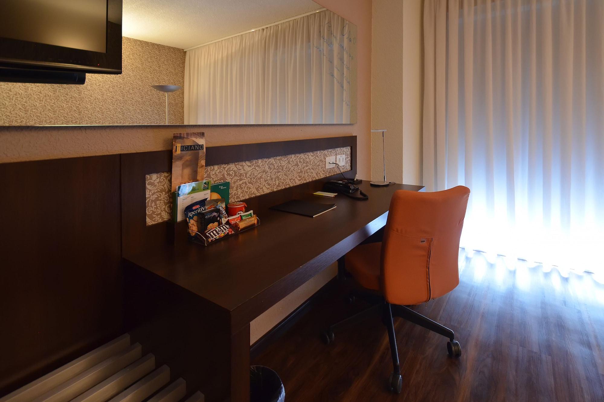 Quality Hotel Curitiba Esterno foto