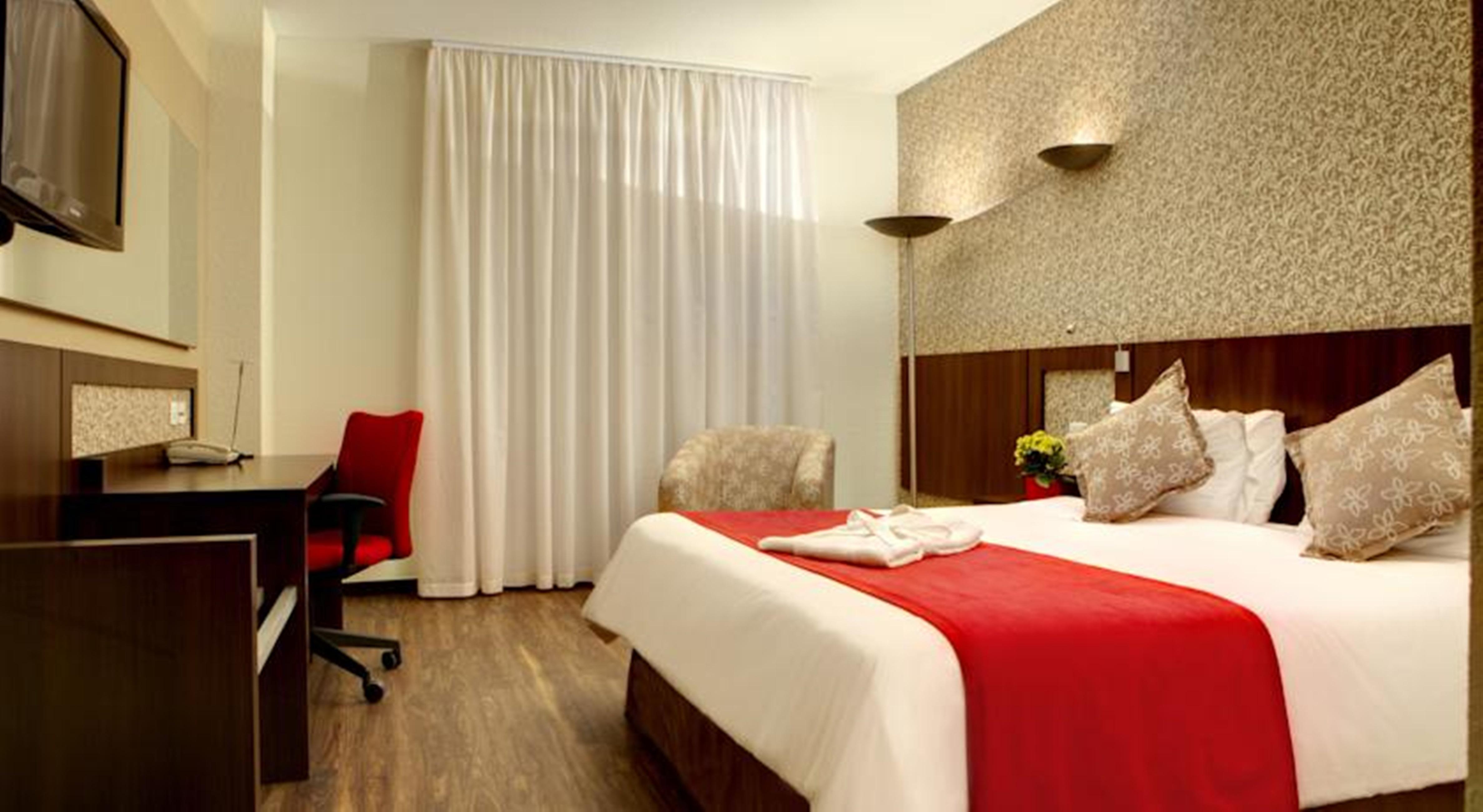 Quality Hotel Curitiba Esterno foto