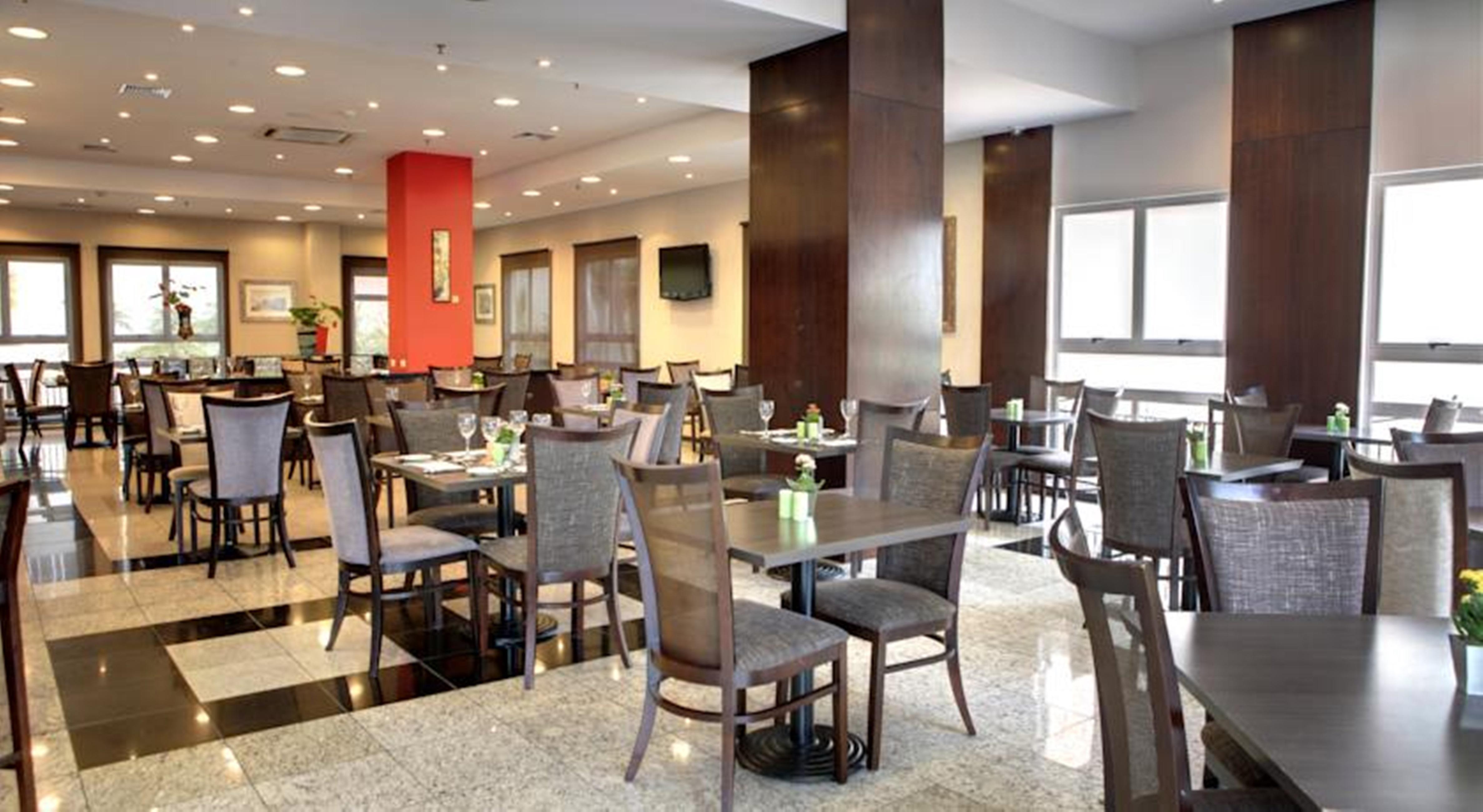 Quality Hotel Curitiba Esterno foto