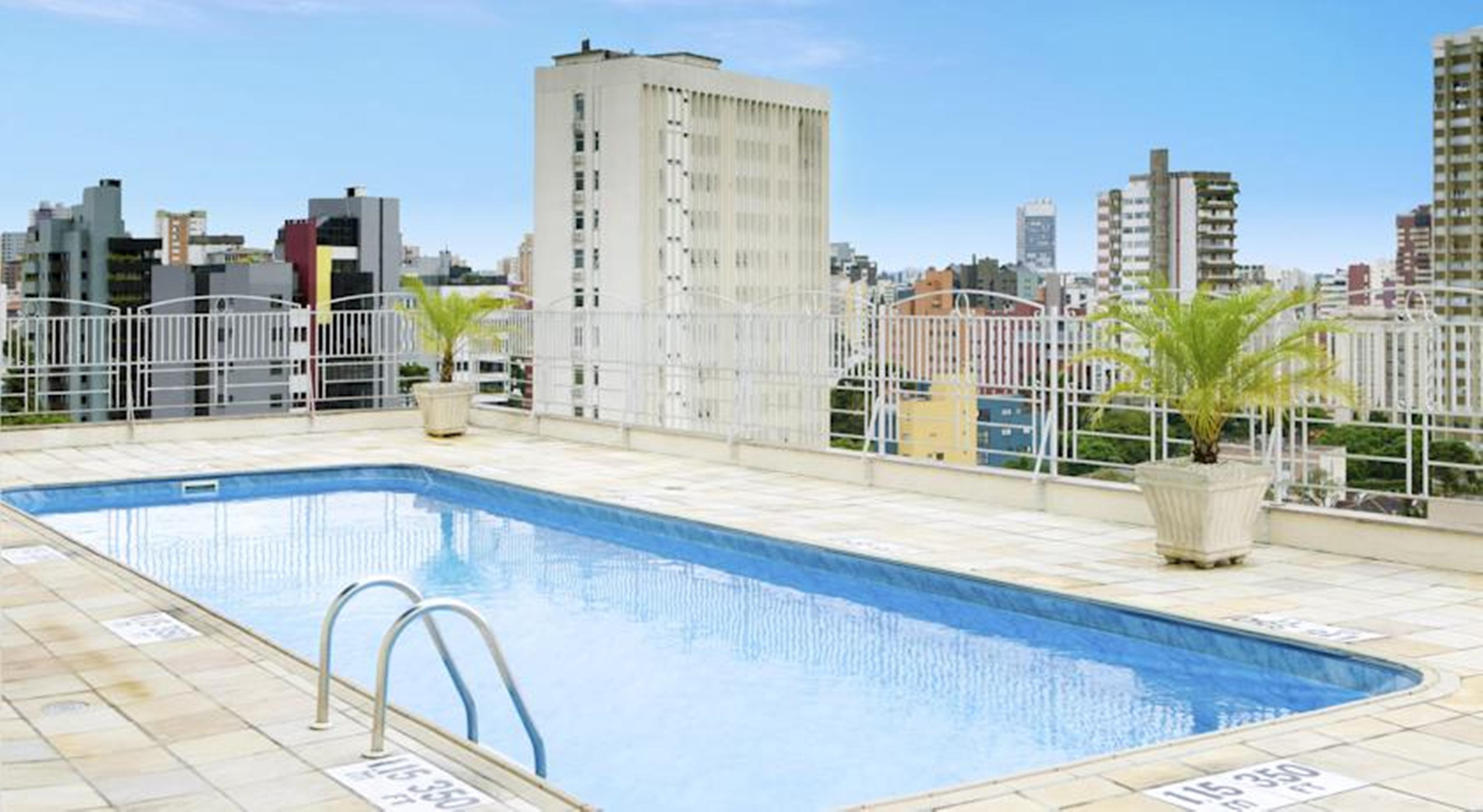 Quality Hotel Curitiba Esterno foto