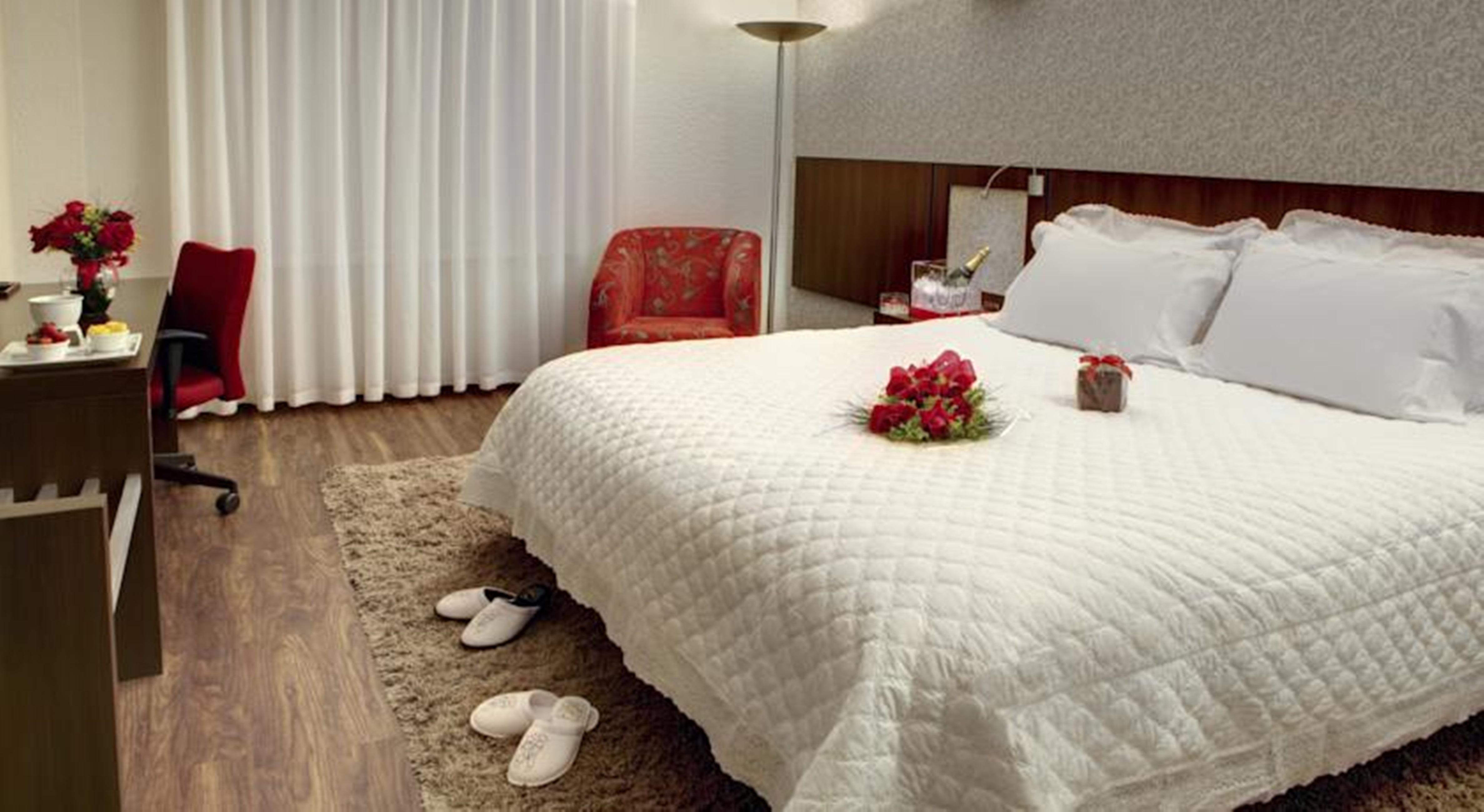 Quality Hotel Curitiba Esterno foto