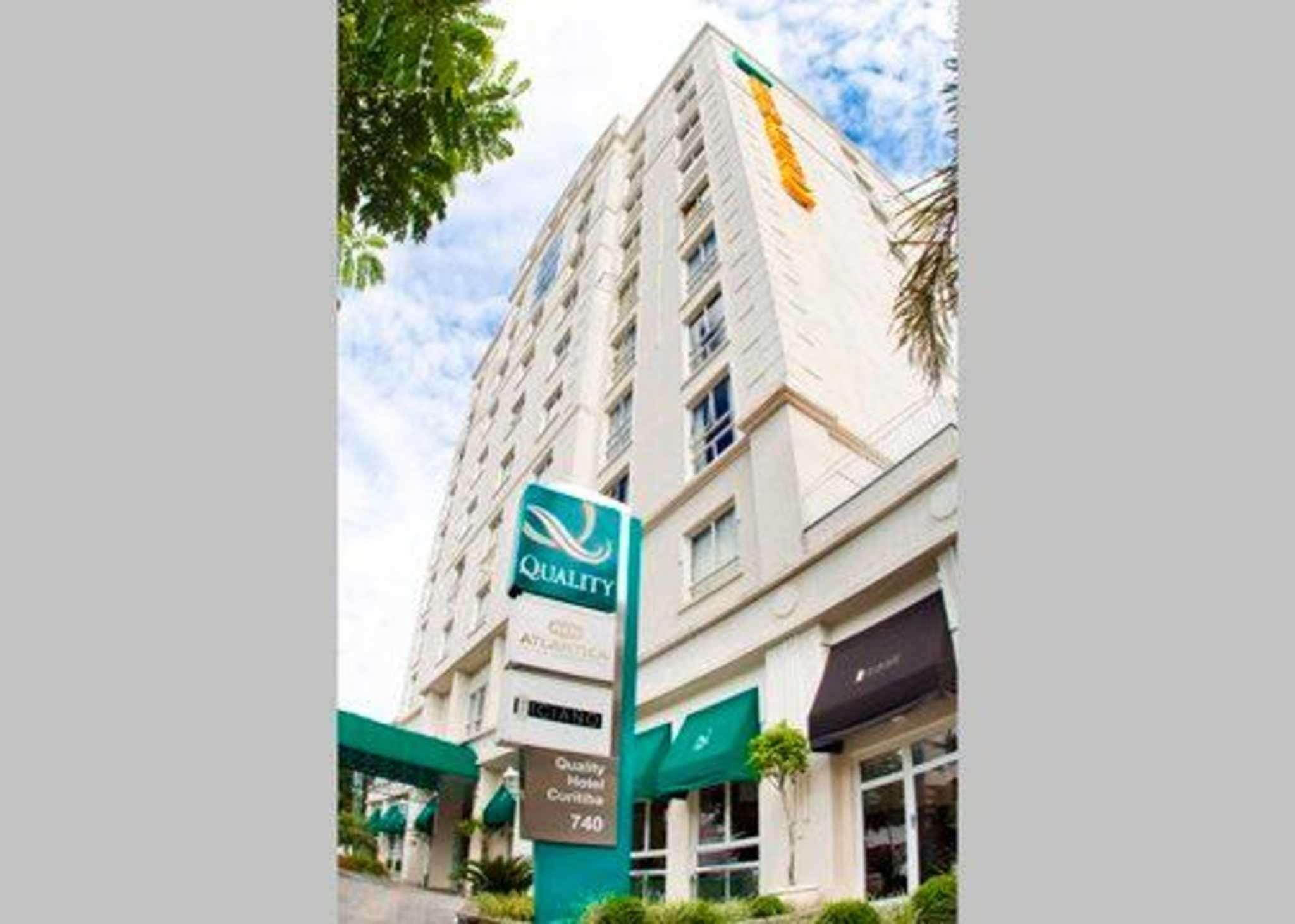 Quality Hotel Curitiba Esterno foto