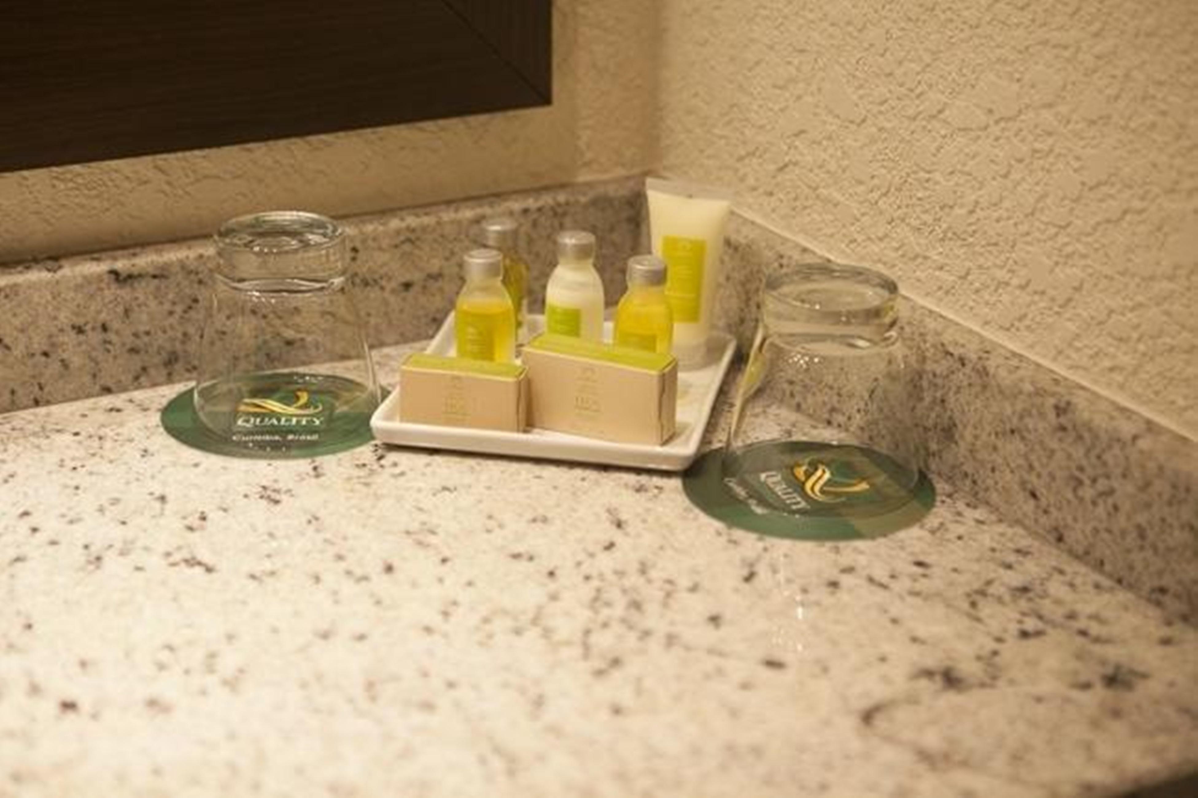 Quality Hotel Curitiba Esterno foto