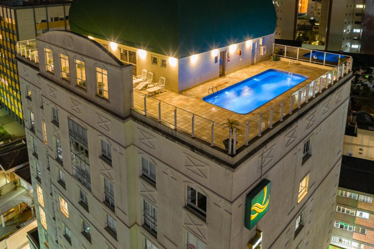 Quality Hotel Curitiba Esterno foto